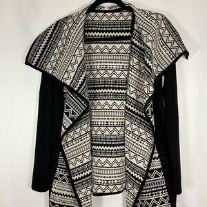 GB Cardigan Size S Black and White Patterned Side Pockets Open Front Design
